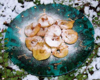 Appelbeignets in de sneeuw